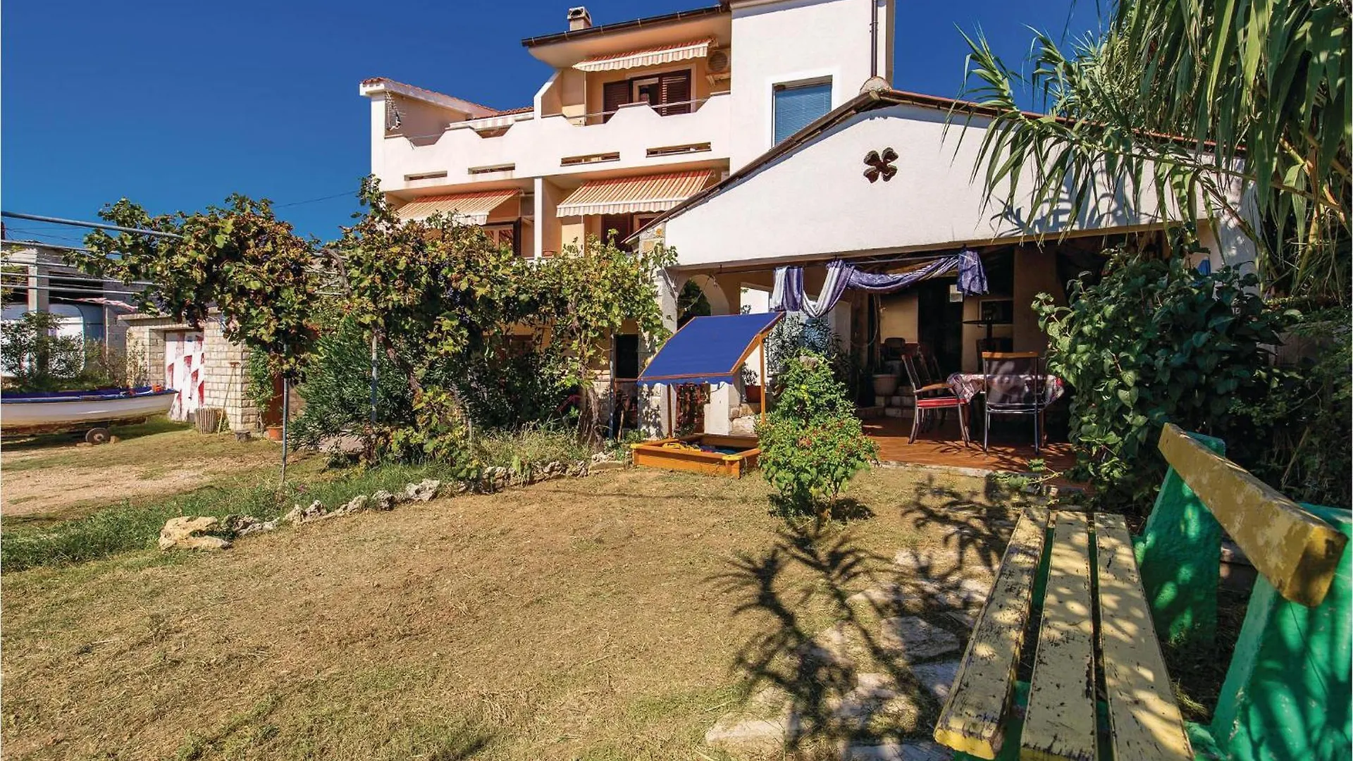 1 Bedroom Nice Apartment In Dinjiska 0*,  Croatia